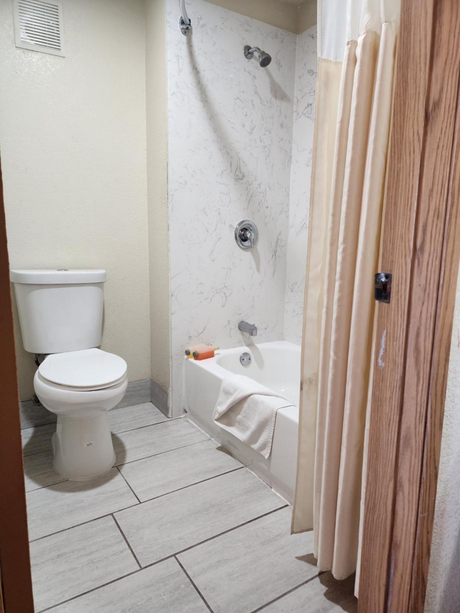 Budget Inn Corcoran Εξωτερικό φωτογραφία