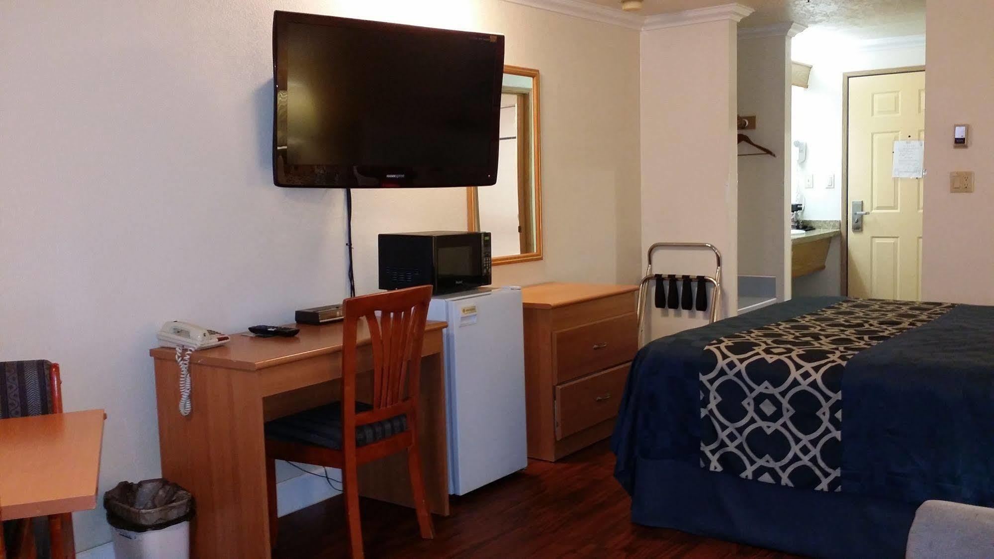 Budget Inn Corcoran Εξωτερικό φωτογραφία