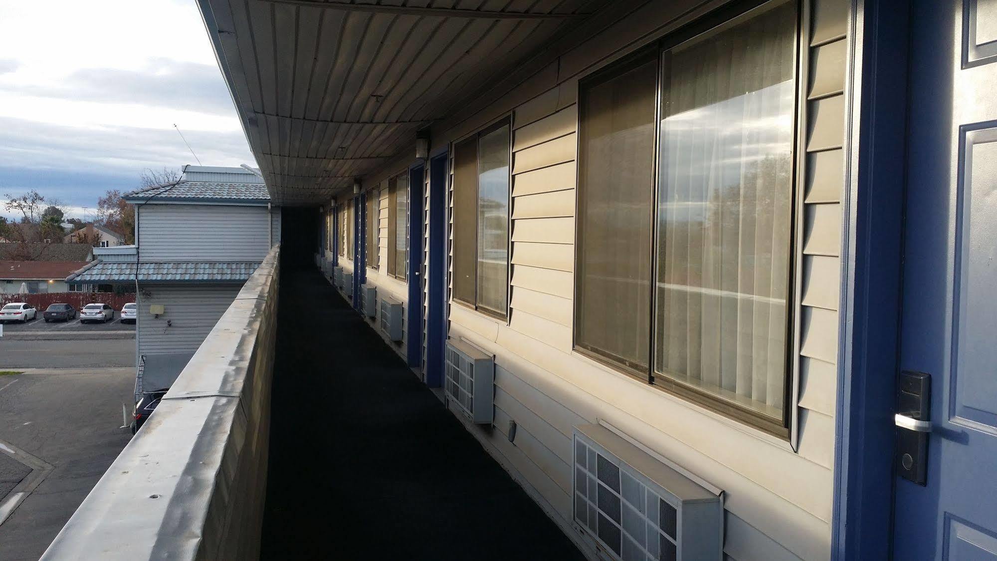 Budget Inn Corcoran Εξωτερικό φωτογραφία